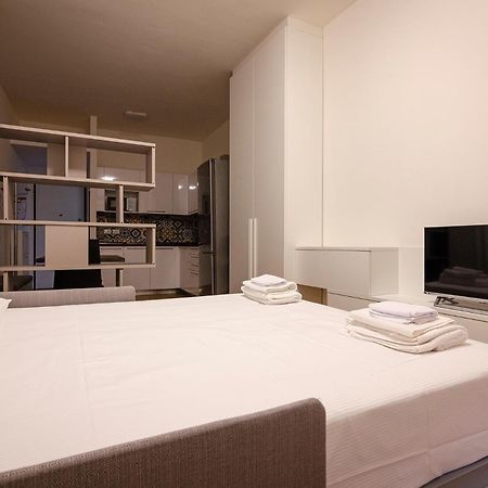 Ugo Bassi Lux Apartment Bologna Luaran gambar