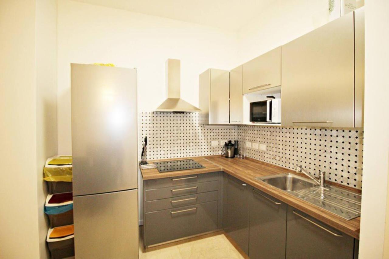 Ugo Bassi Lux Apartment Bologna Luaran gambar