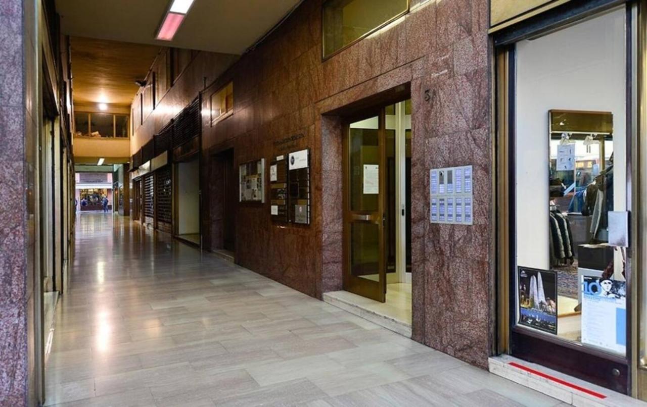 Ugo Bassi Lux Apartment Bologna Luaran gambar
