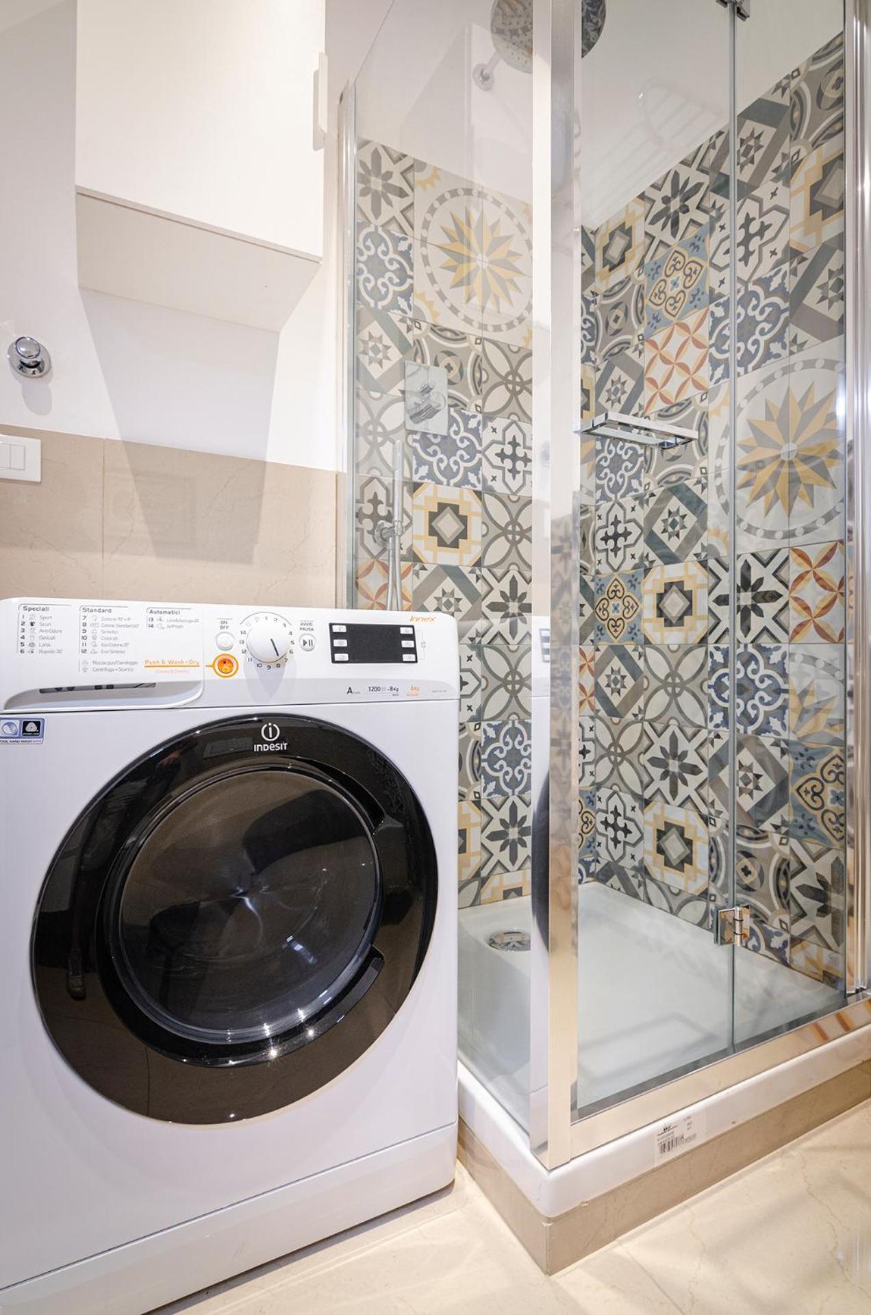 Ugo Bassi Lux Apartment Bologna Luaran gambar